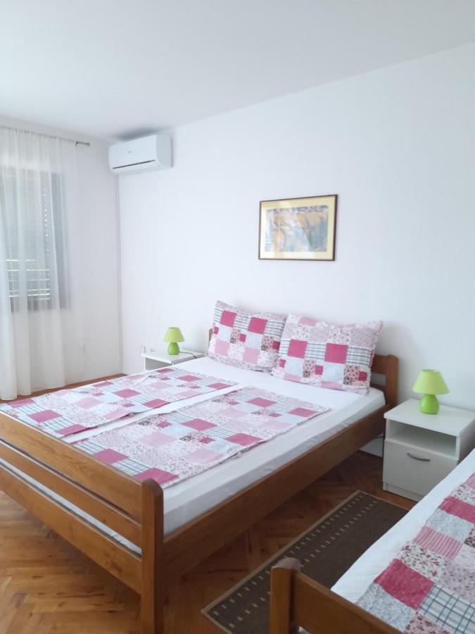 Apartment Gotovina Biograd Na Moru Exteriör bild