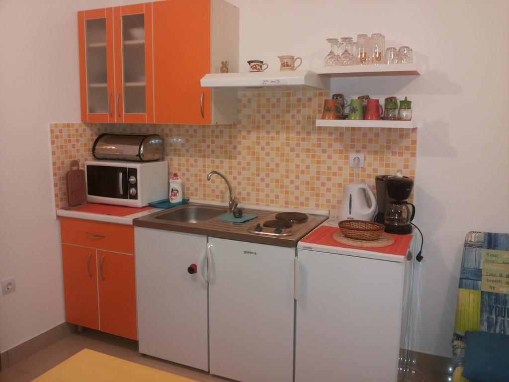 Apartment Gotovina Biograd Na Moru Rum bild