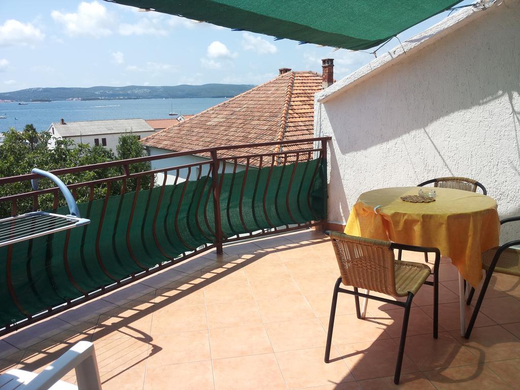 Apartment Gotovina Biograd Na Moru Rum bild