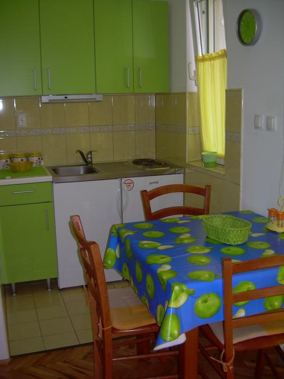 Apartment Gotovina Biograd Na Moru Rum bild