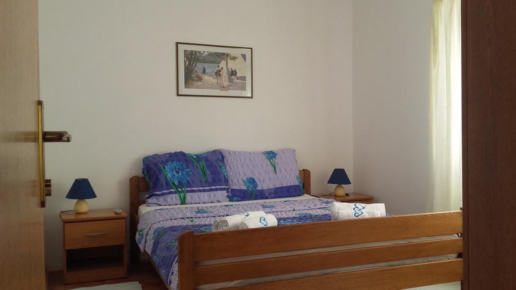 Apartment Gotovina Biograd Na Moru Exteriör bild