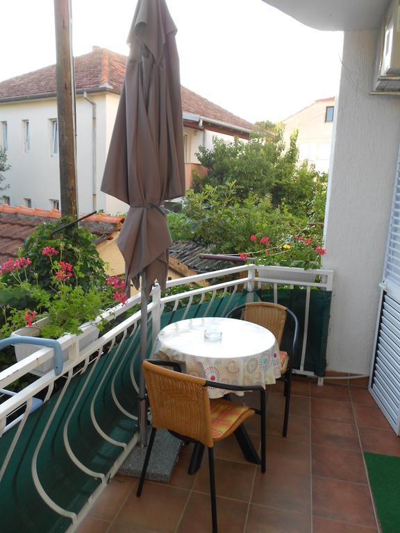 Apartment Gotovina Biograd Na Moru Exteriör bild