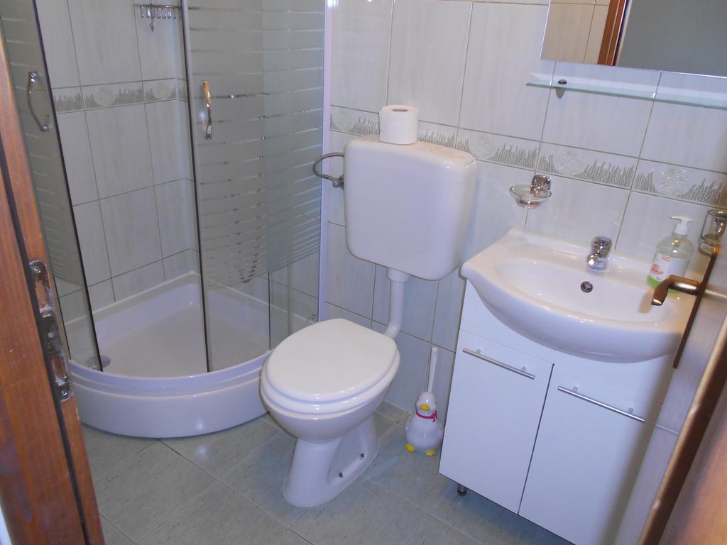 Apartment Gotovina Biograd Na Moru Exteriör bild