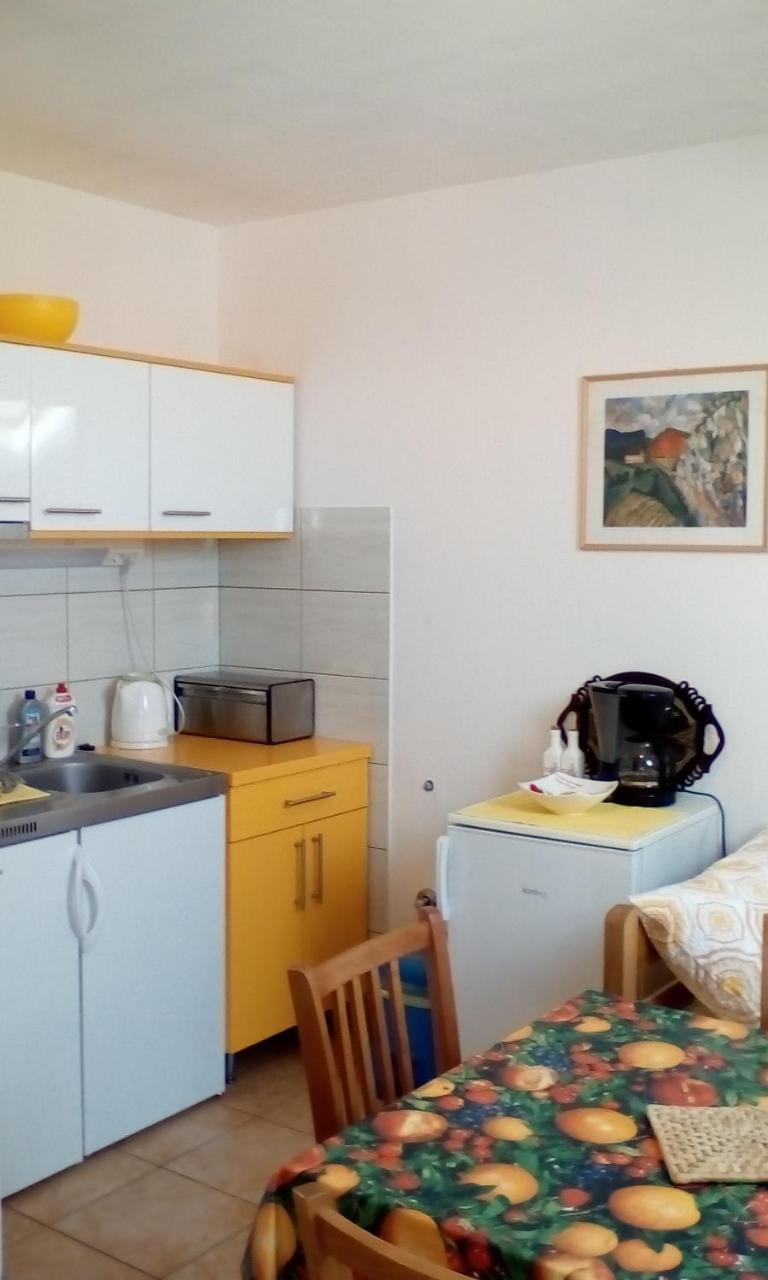 Apartment Gotovina Biograd Na Moru Exteriör bild