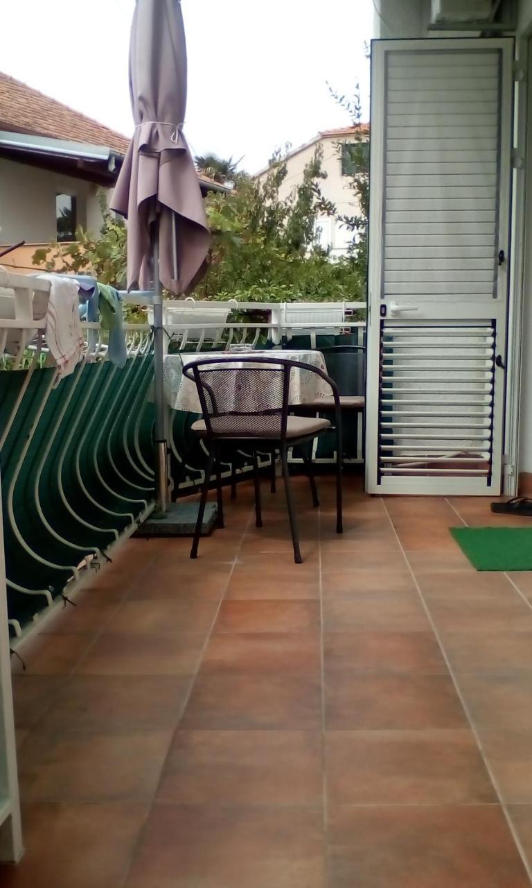 Apartment Gotovina Biograd Na Moru Exteriör bild