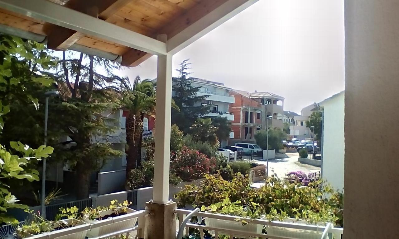 Apartment Gotovina Biograd Na Moru Exteriör bild